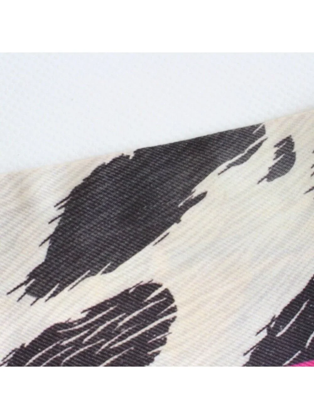 Hermes Twilly Wild and Camouflage Silk 100% Pink Pawn